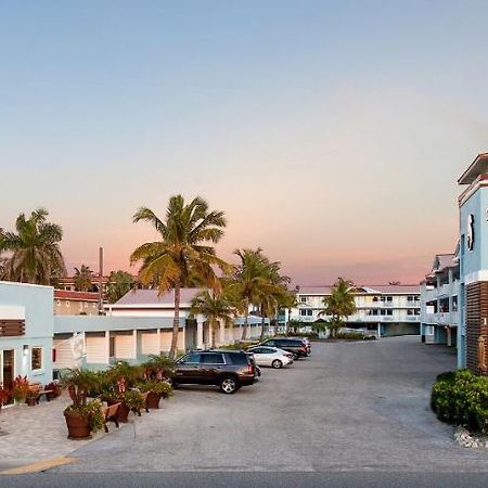 בראדנטון ביץ' Silver Surf Gulf Beach Resort מראה חיצוני תמונה