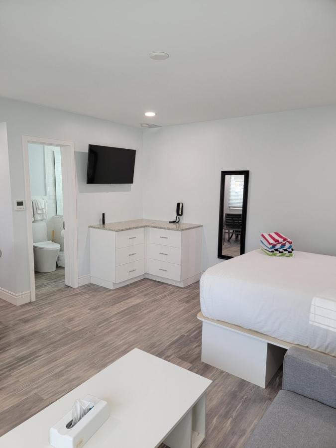 בראדנטון ביץ' Silver Surf Gulf Beach Resort מראה חיצוני תמונה